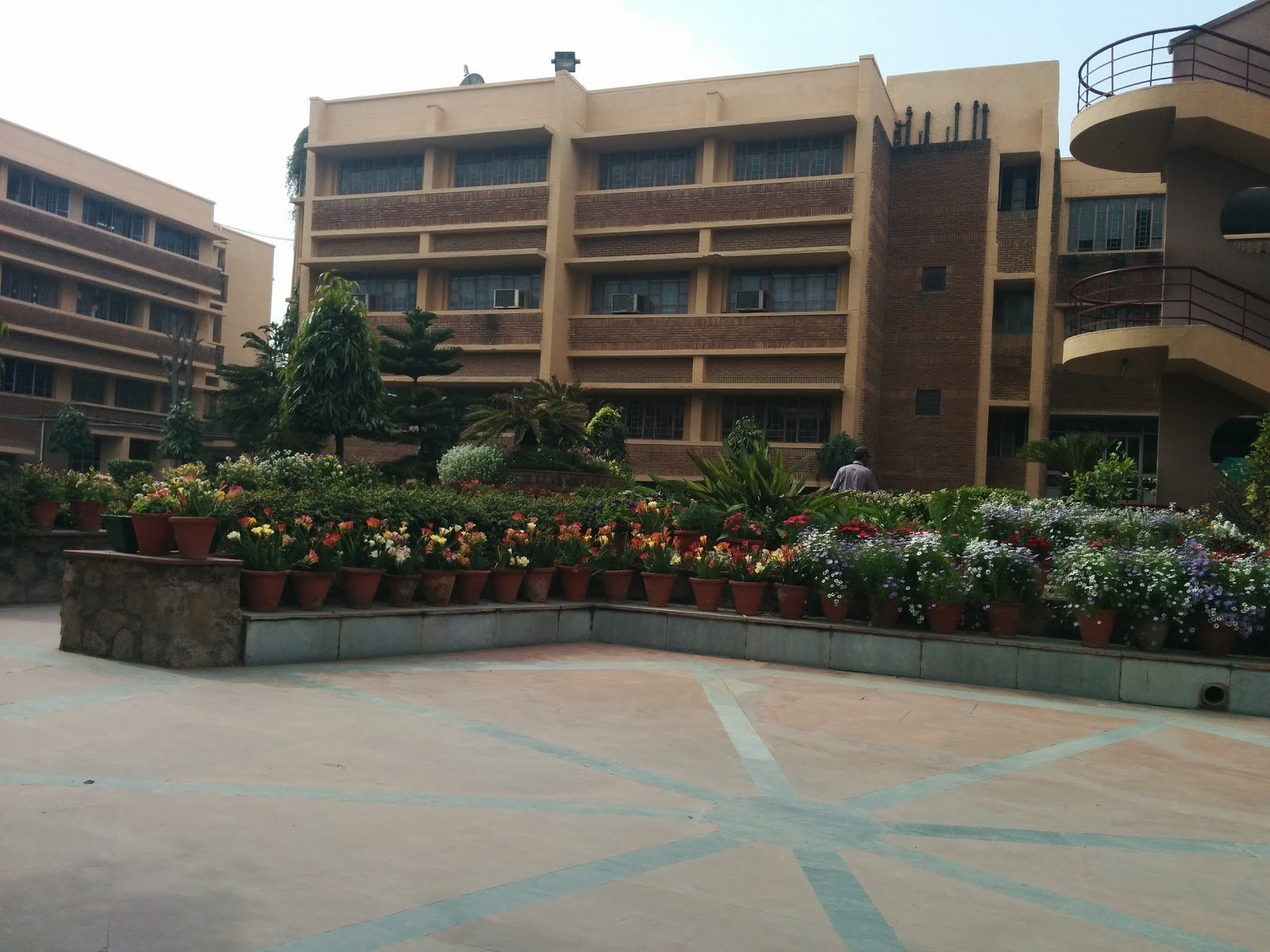 Delhi Public School - Vasant Kunj, Delhi - Reviews, Fee Structure ...